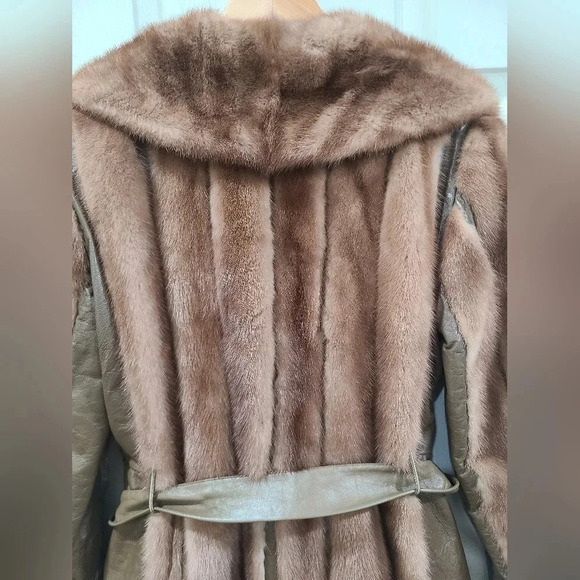 Vintage Alaskan Custom Built Furs KC, MO Genuine Fur Coat Belted 36" Chest - Picture 5 of 16